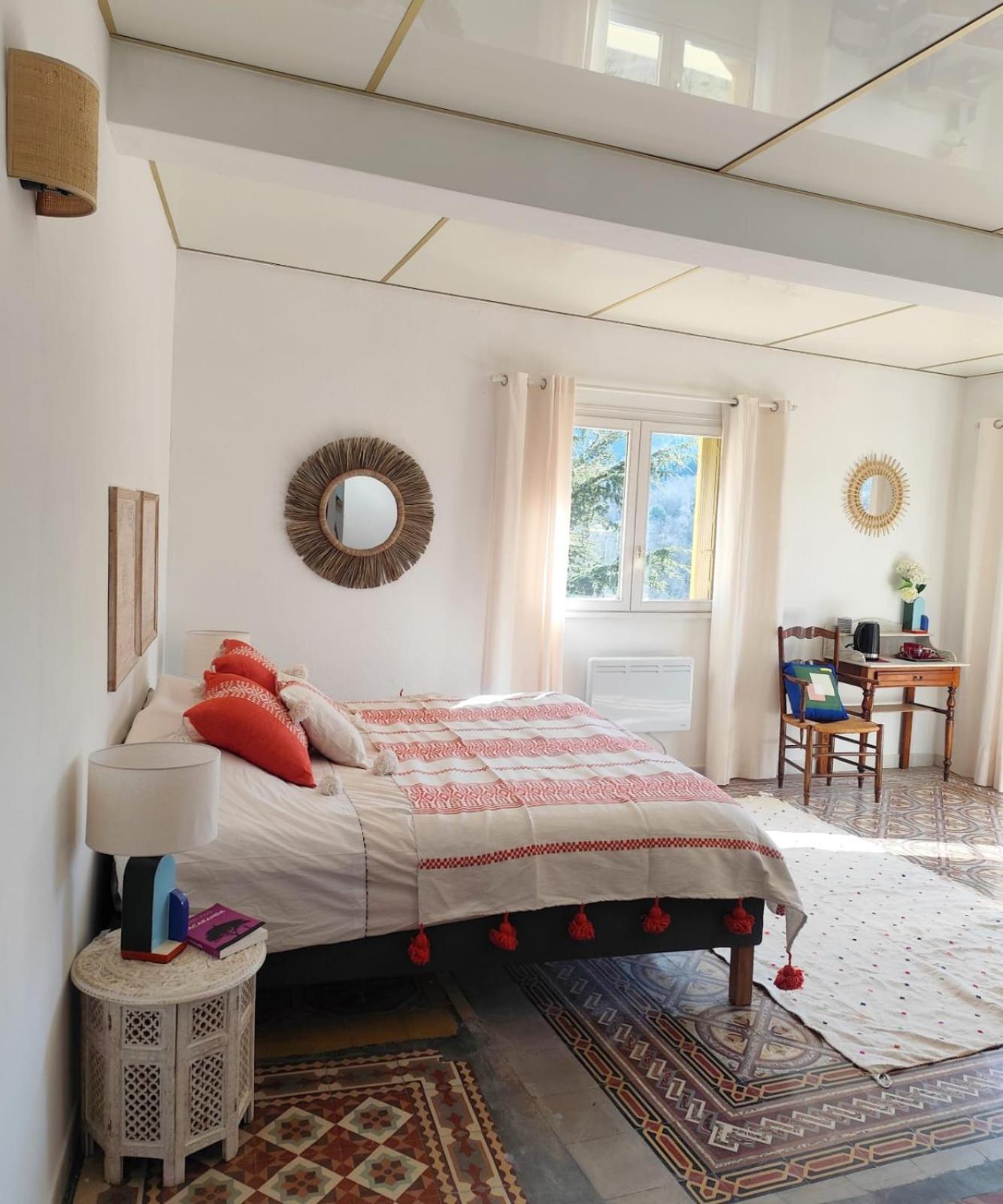 Bed and Breakfast Casa Louisa Serralongue Zewnętrze zdjęcie